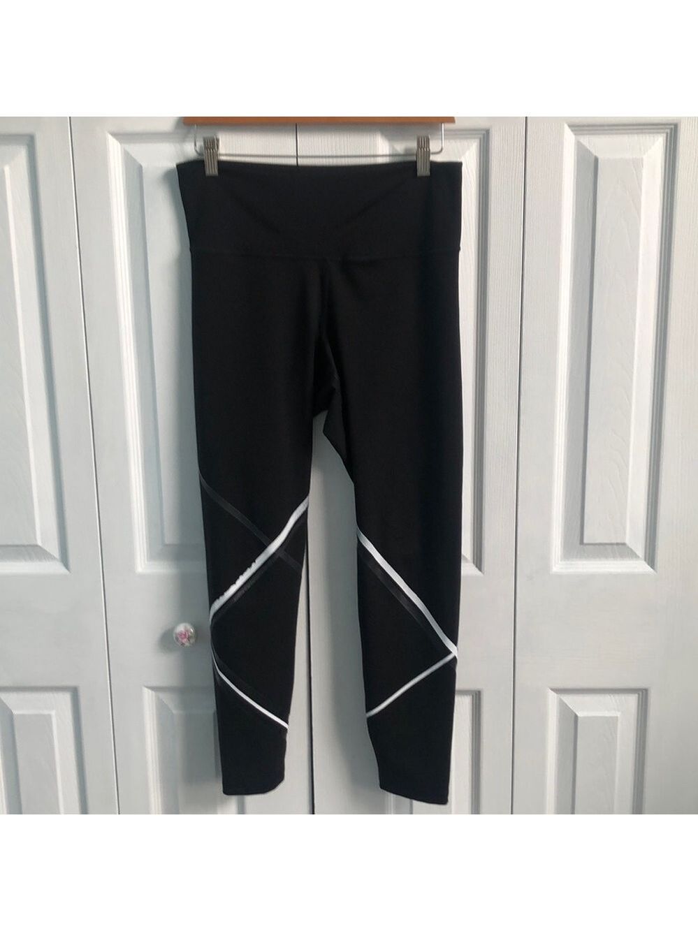 Old Navy Active Elevate Go Dry High Waisted Workout Leggings  Size M